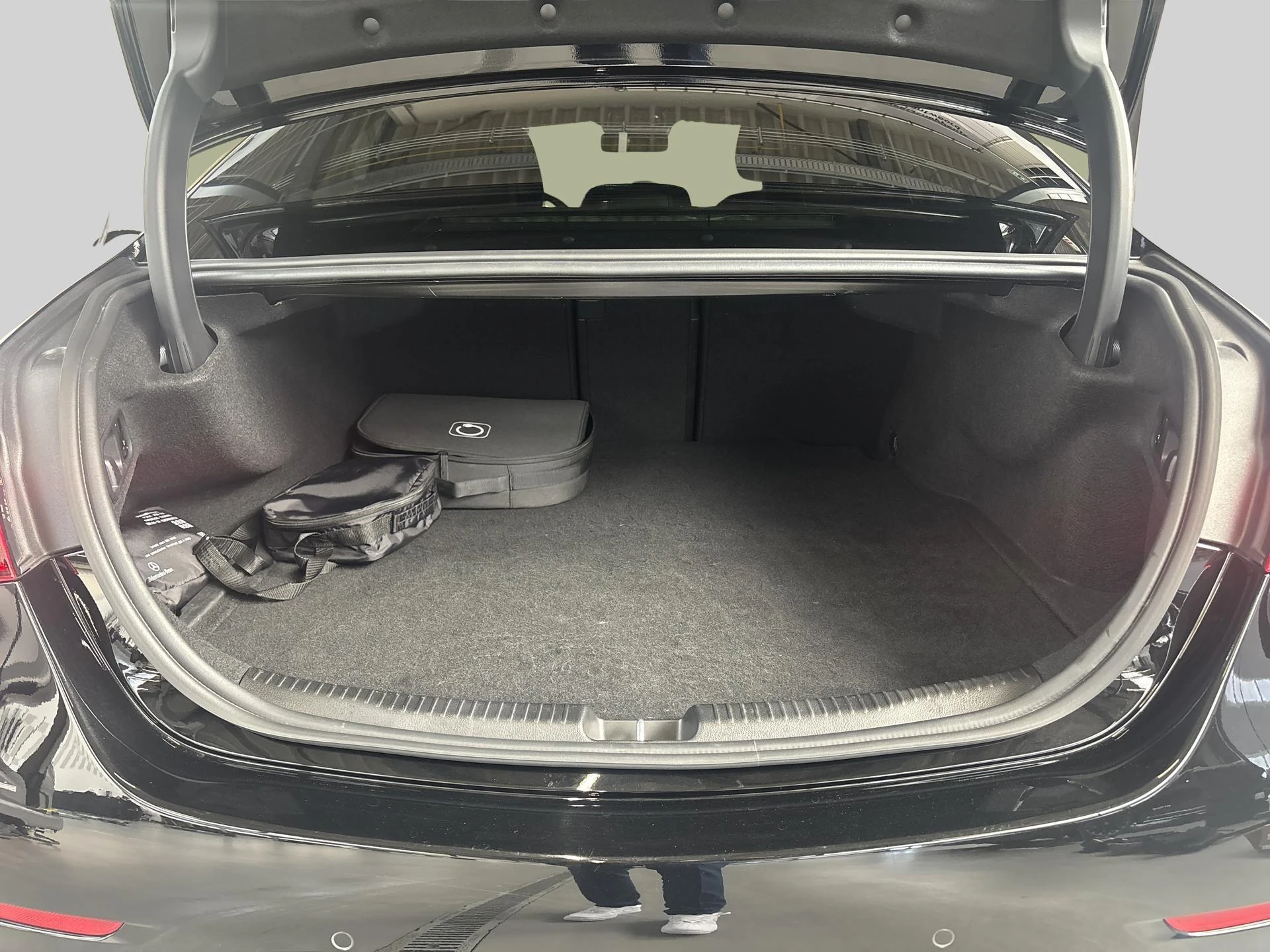 Mercedes-Benz-C-Klasse-image-6