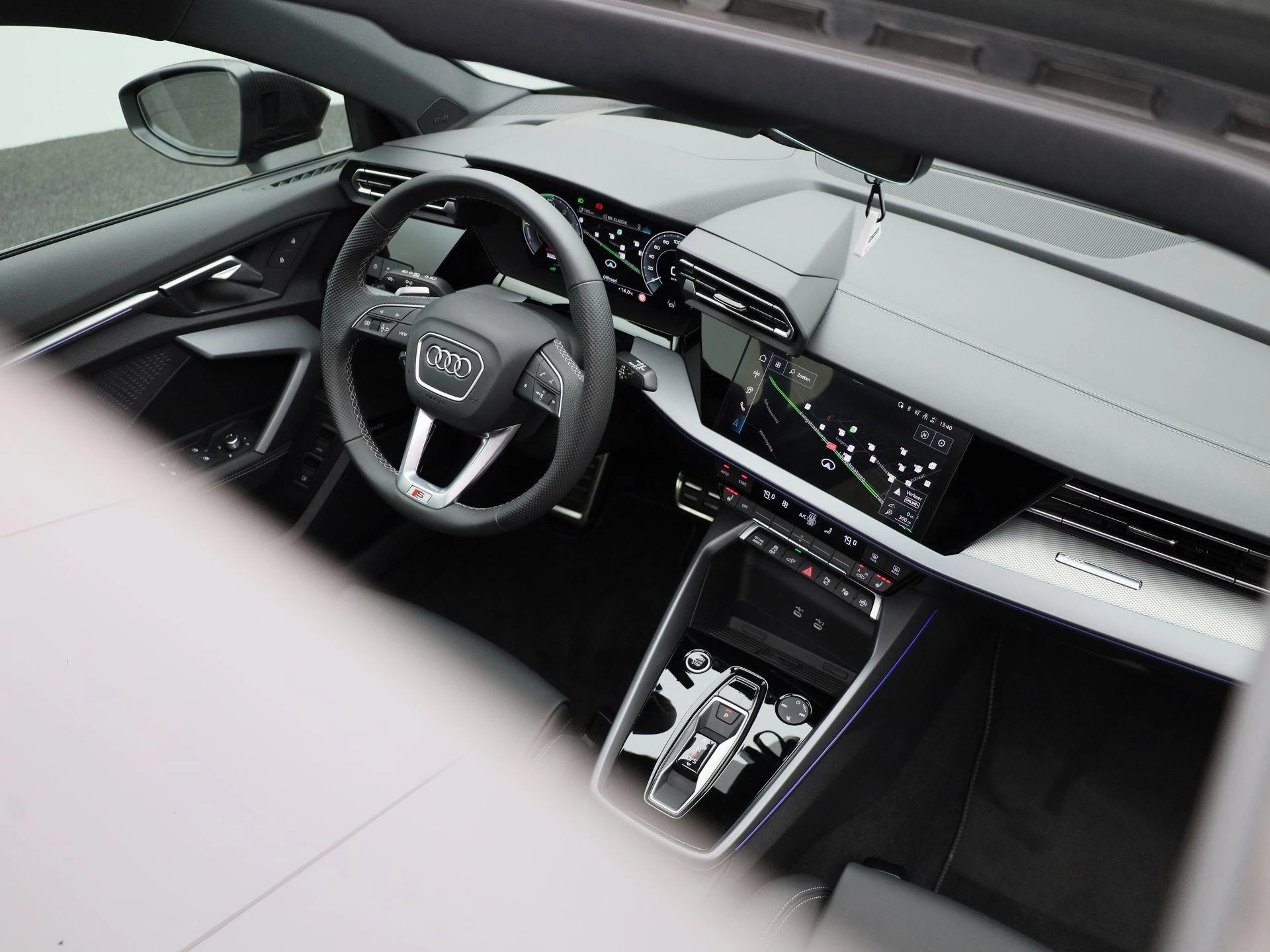Audi A3 Sportback 45 TFSI e S edition Competition 272 PK