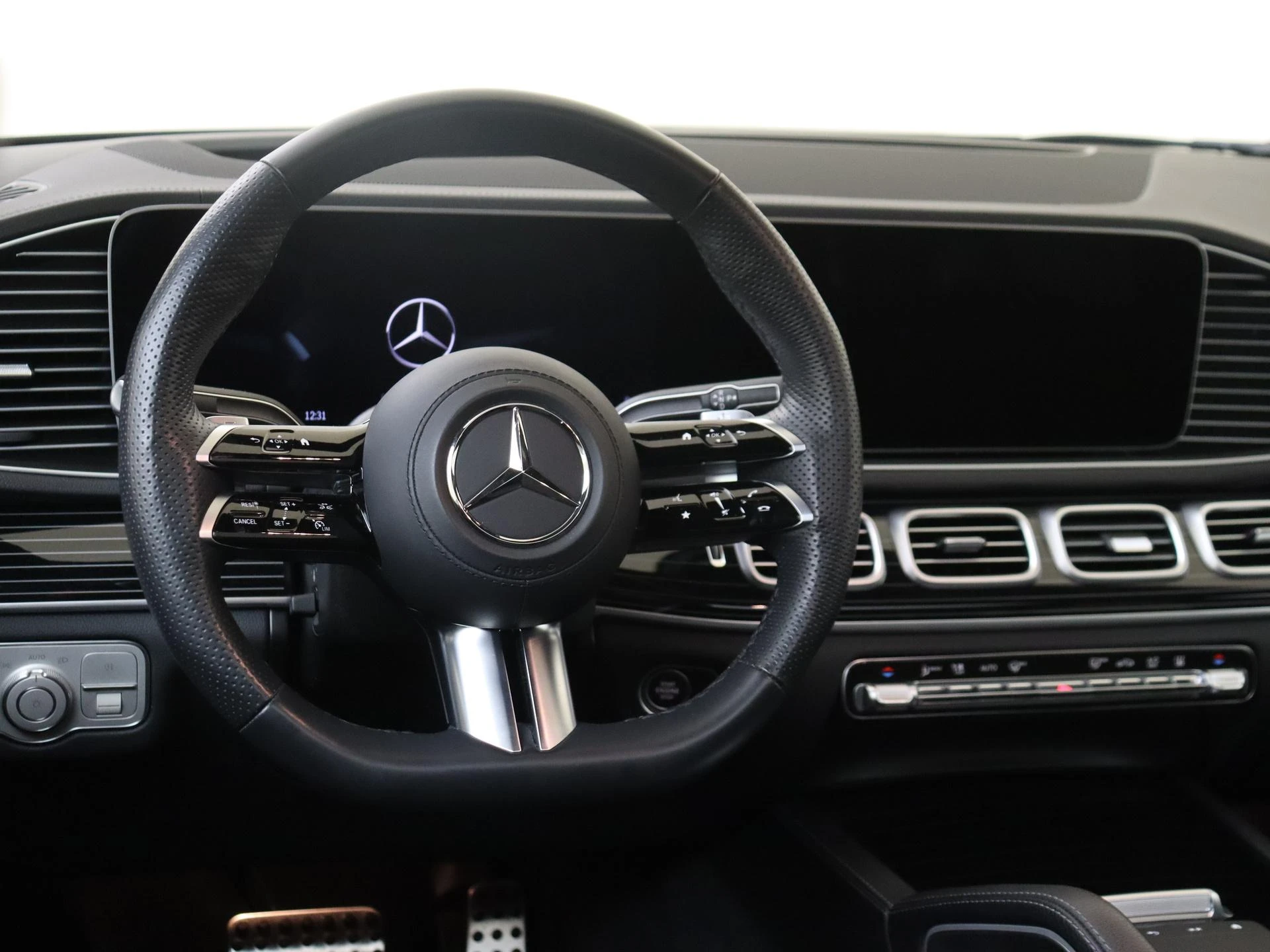 Mercedes-Benz-GLE-image-9
