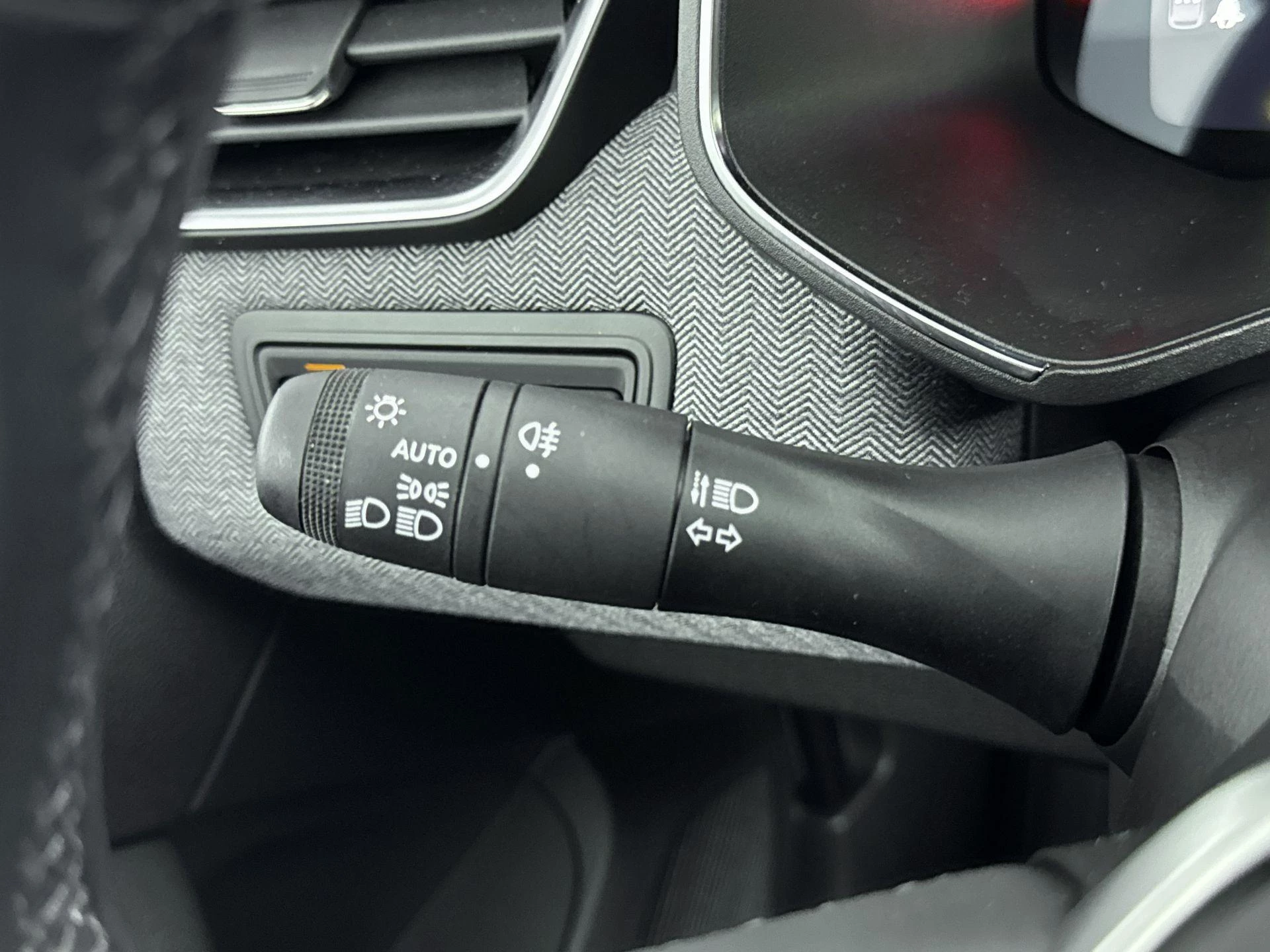 Renault-Clio-image-23