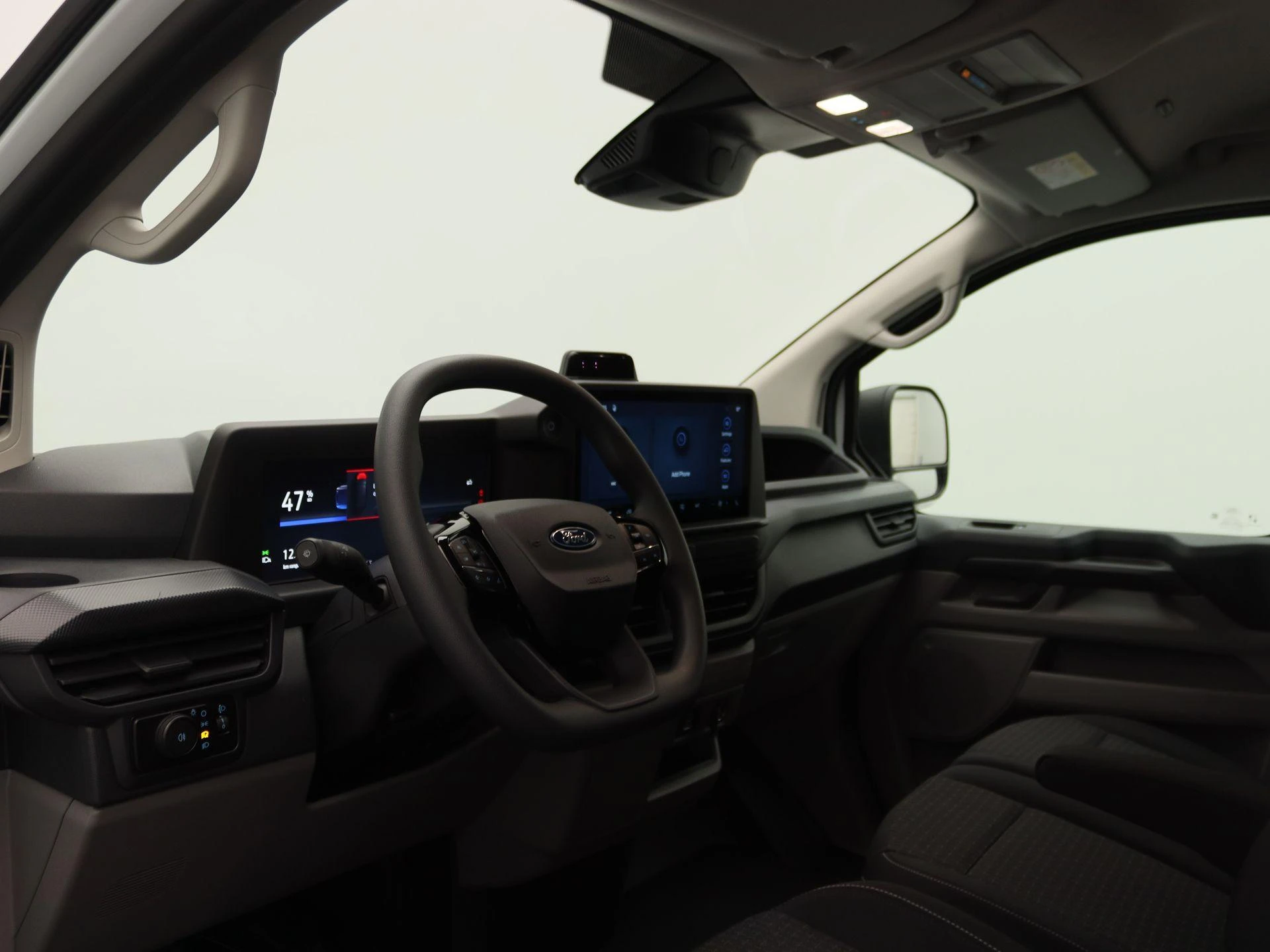 Ford-E-Transit Custom-image-18