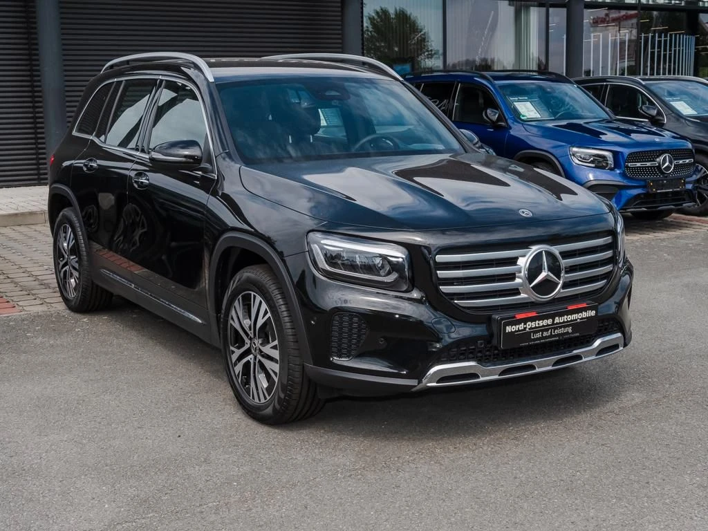 Mercedes-Benz-GLB 200 d-image-4
