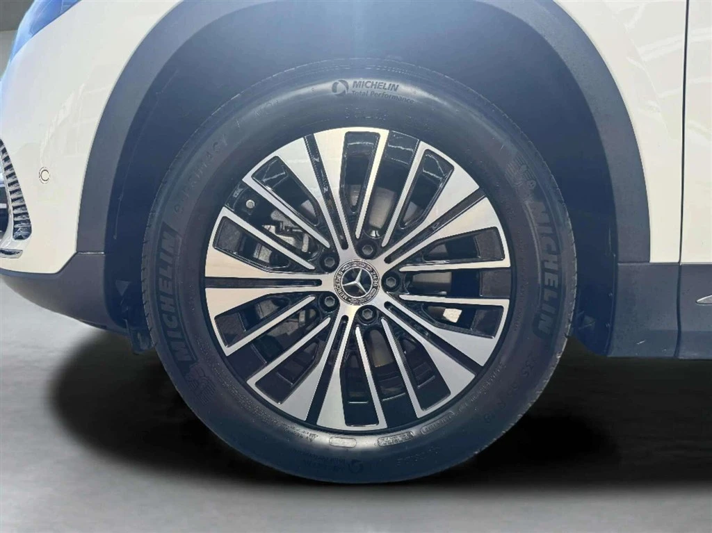 Mercedes-Benz-EQA-image-8
