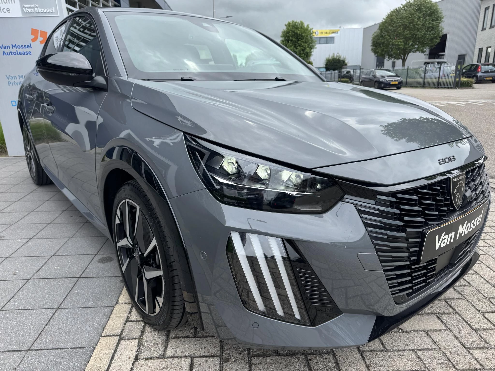 Peugeot 208 1.2 Hybrid 100 e-DCS6 GT