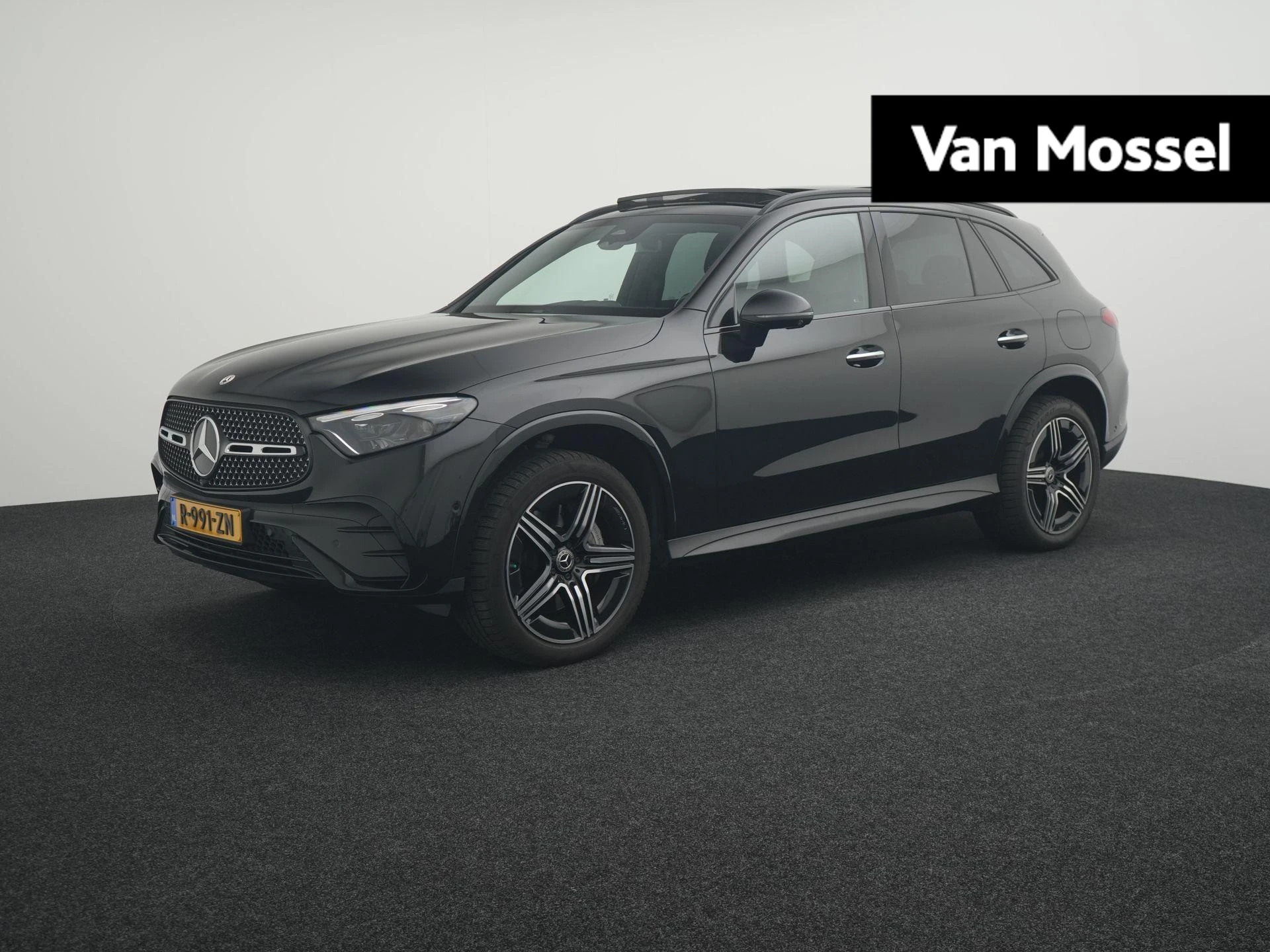 Mercedes-Benz-GLC-image-0