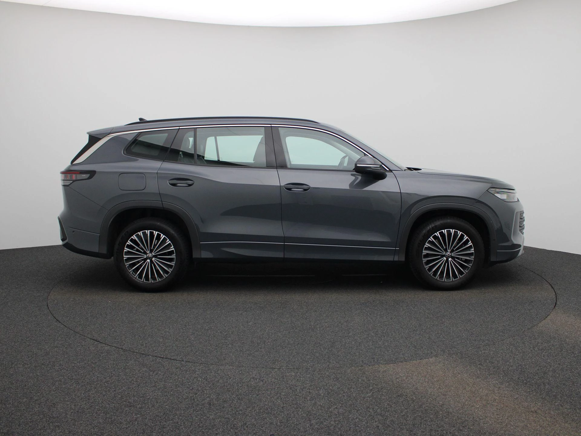 Volkswagen-Tayron-image-5