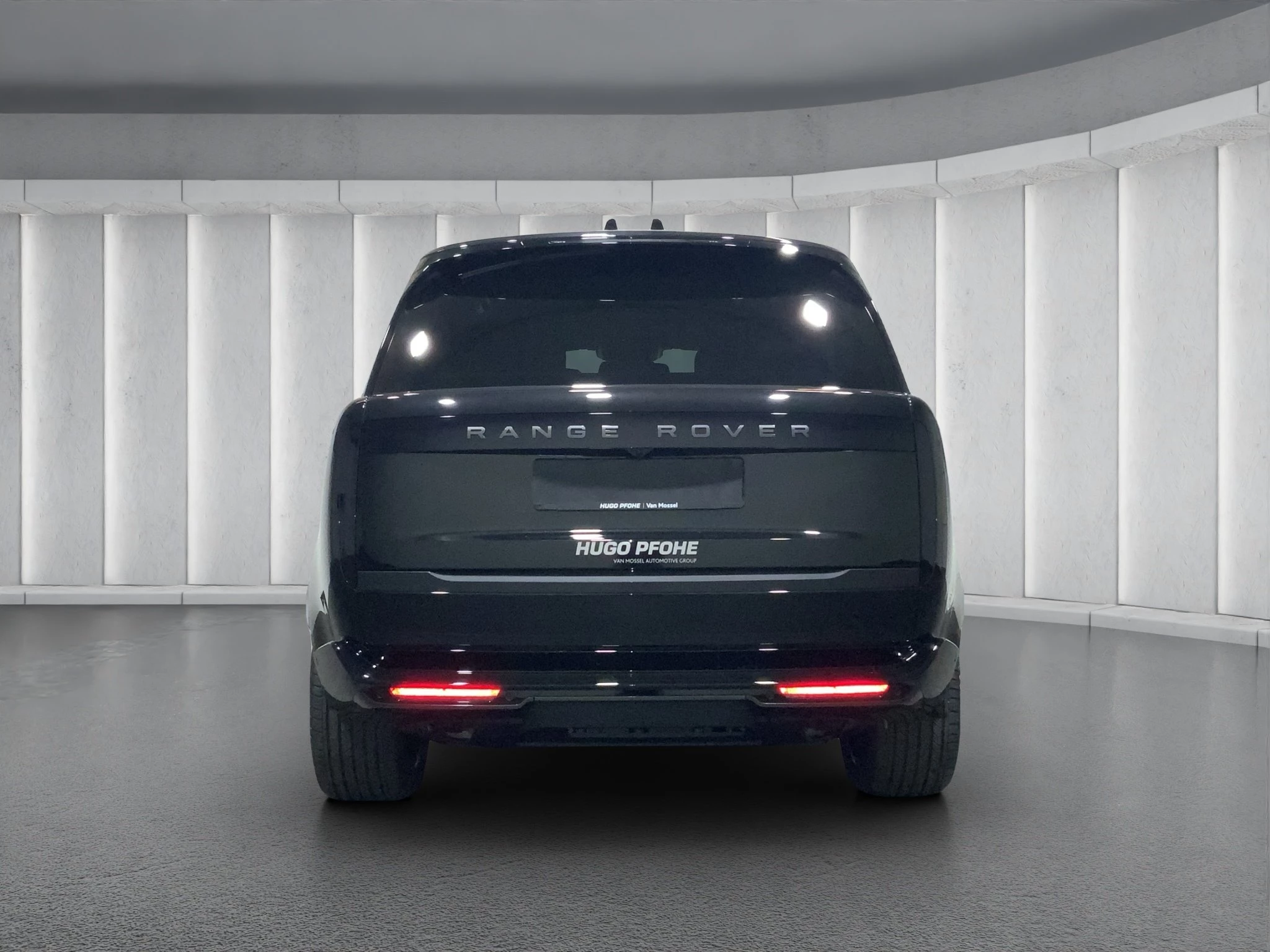 Land Rover-Range Rover-image-2