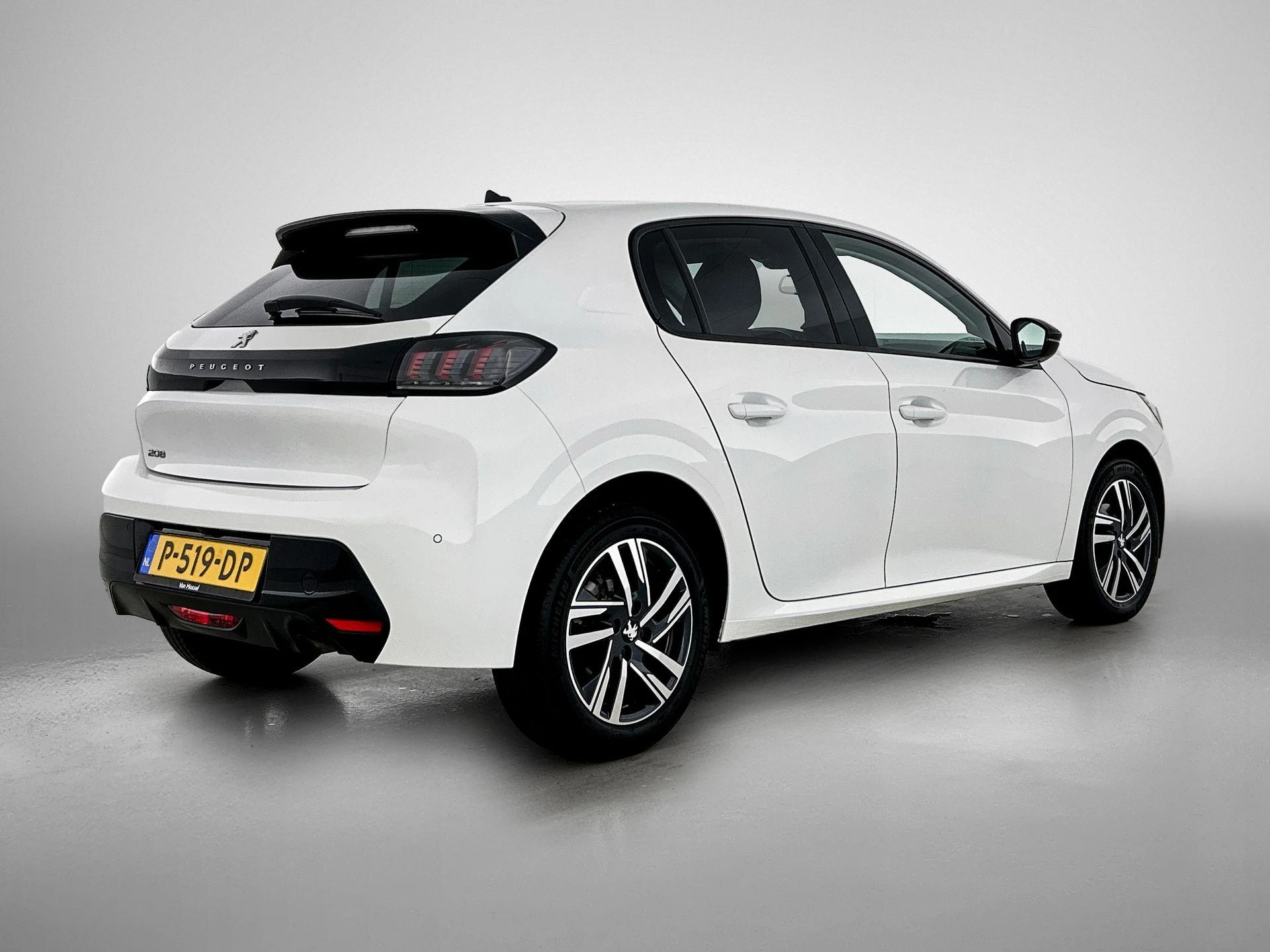 Peugeot-208-image-3