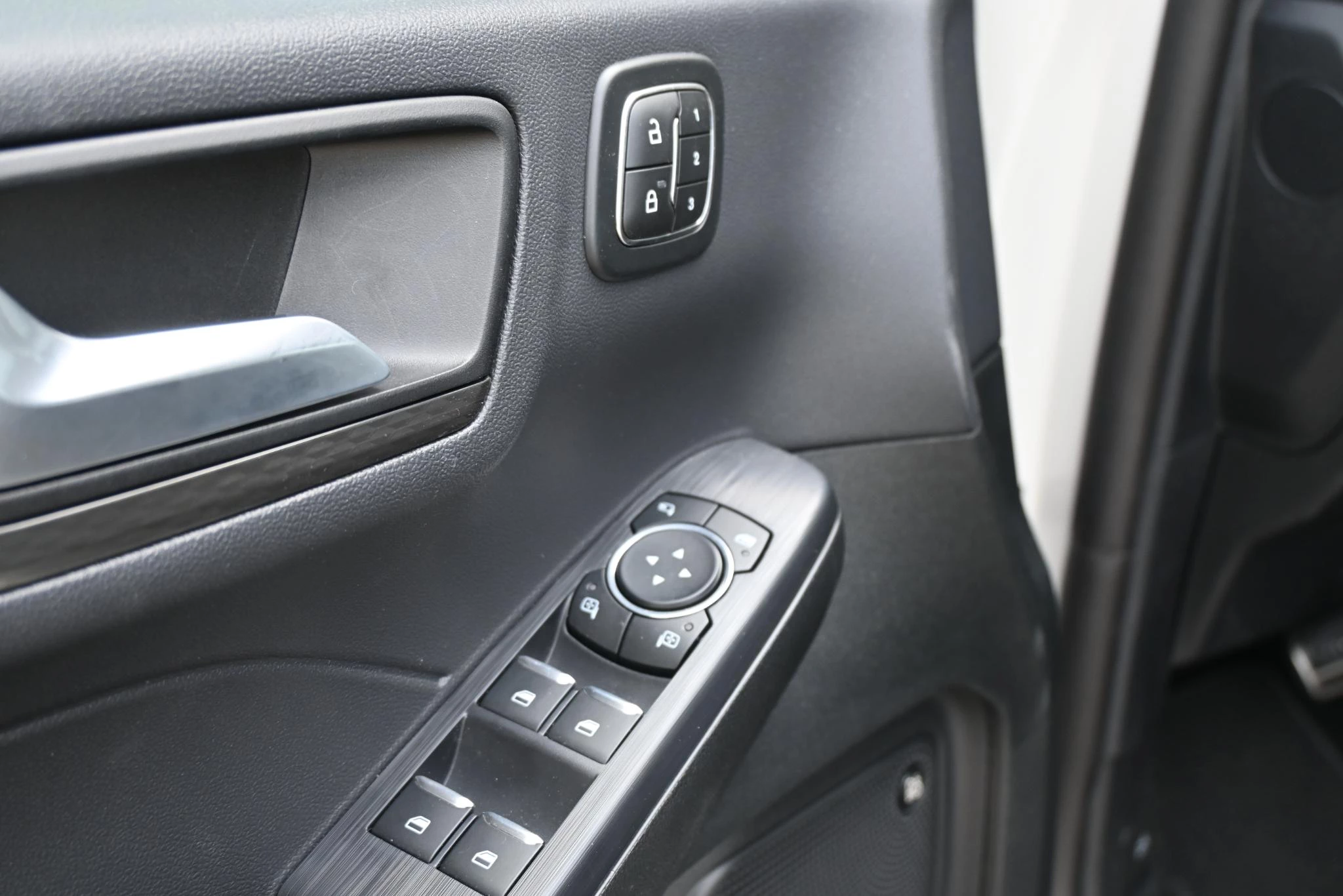 Ford Kuga 2.5 PHEV Sound Edition