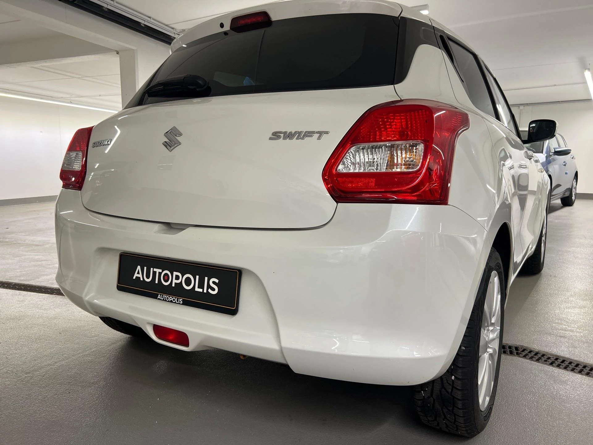 Suzuki Swift 1.0 Grand Luxe +