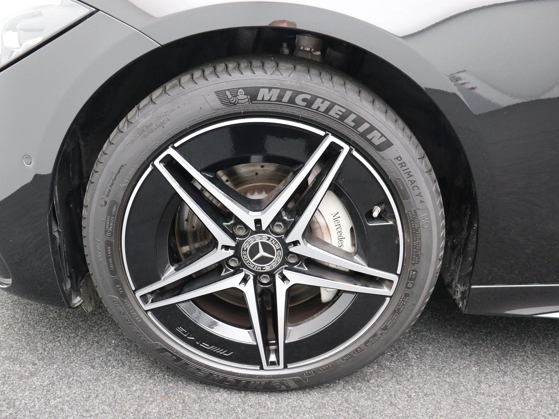 Mercedes-Benz C-Klasse 300 e AMG Line Berline + CARPLAY + LED + CAMERA + NIGHTPAKKET +