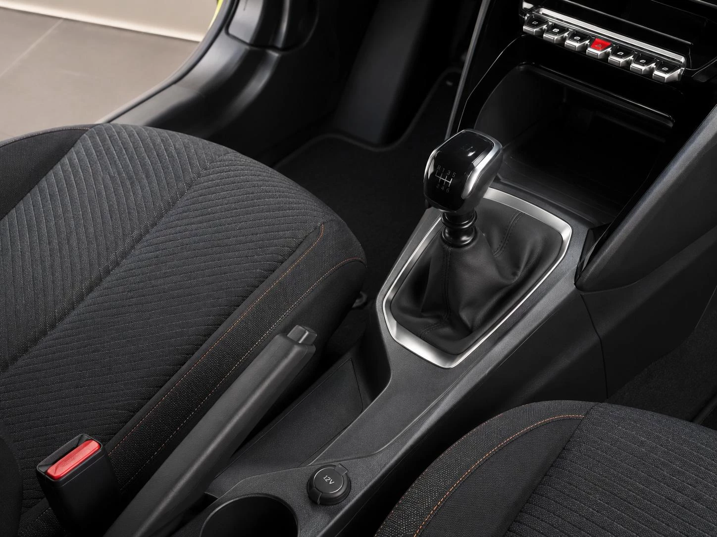 Peugeot-208-image-17