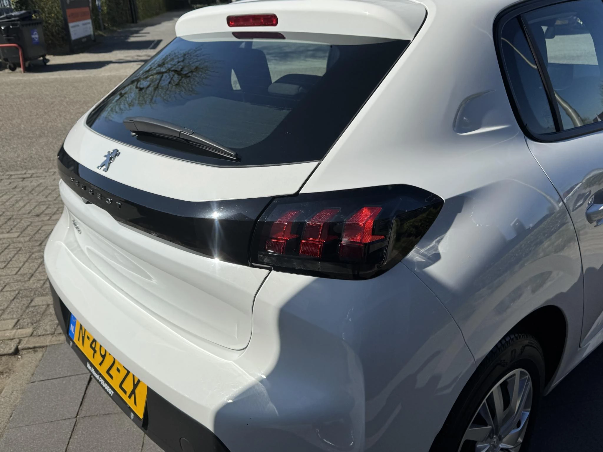 Peugeot-208-image-11
