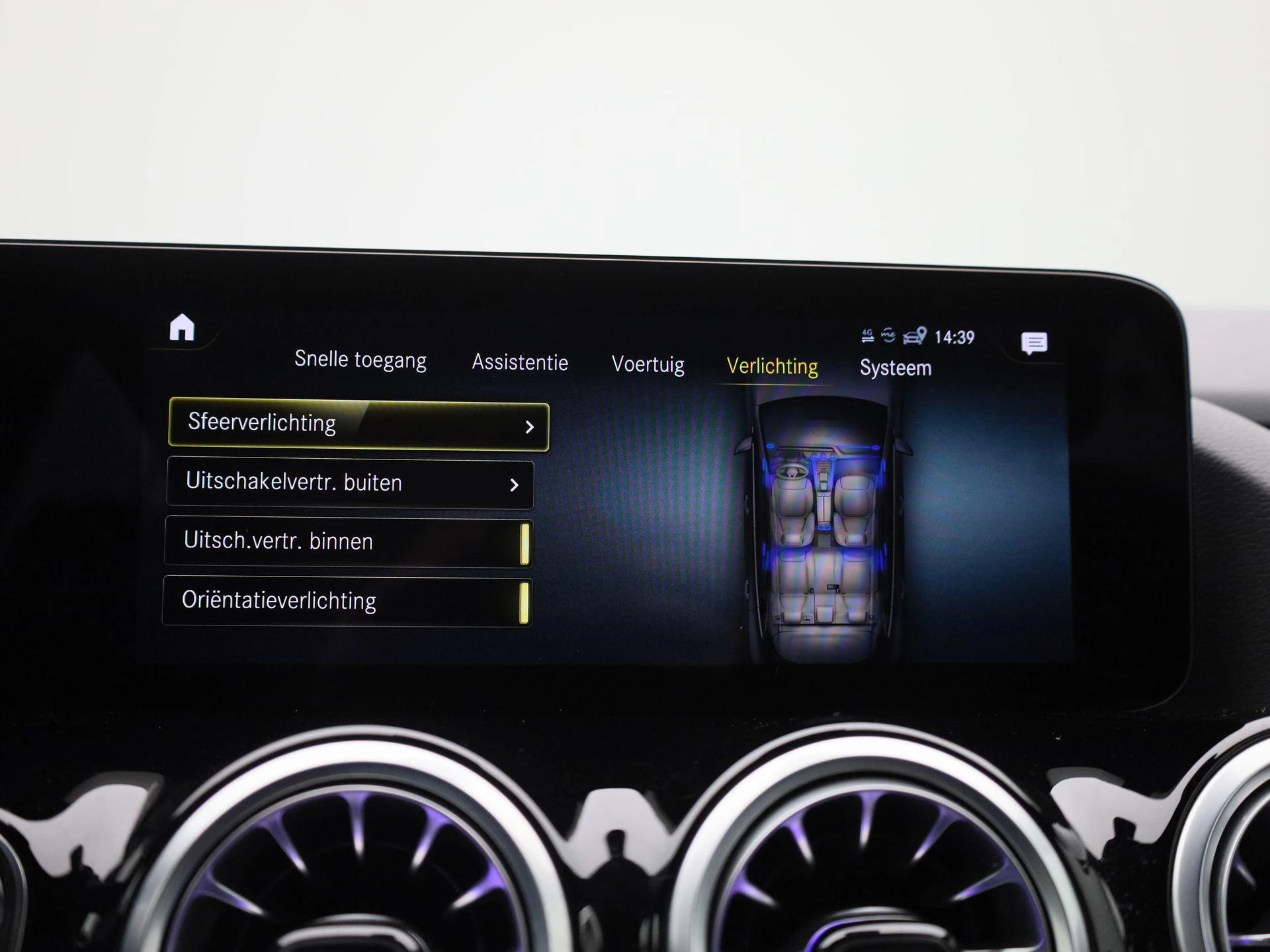 Mercedes-Benz-EQA-image-28