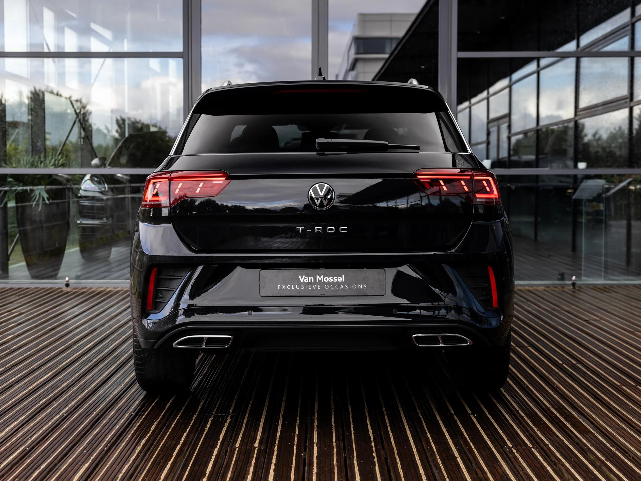 Volkswagen-T-Roc-image-16