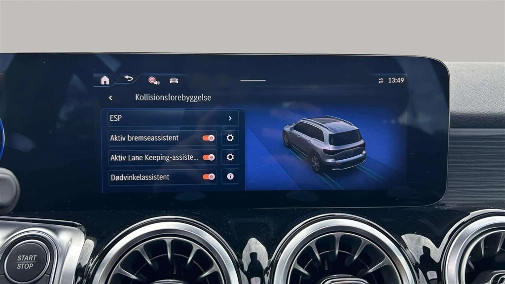 Mercedes-Benz-EQB-image-17