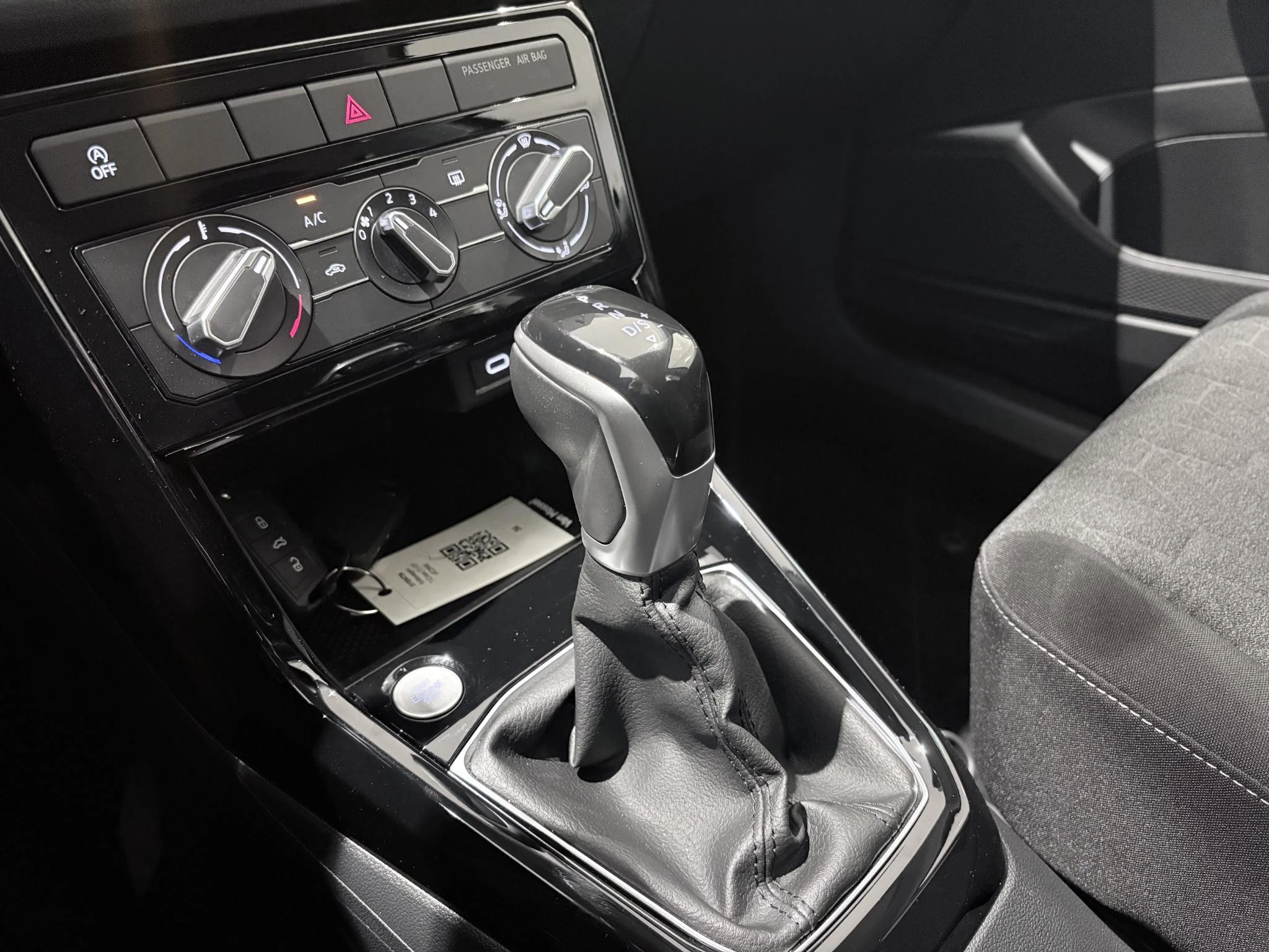 Volkswagen-T-Cross-image-25