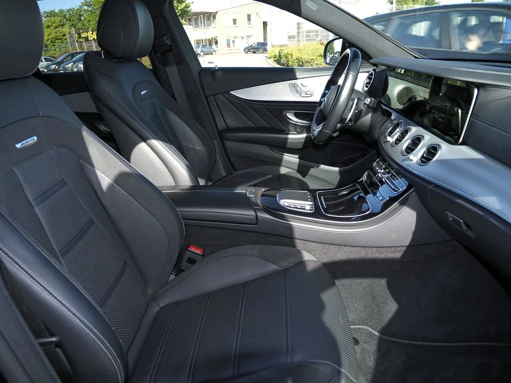 Mercedes-AMG-E-Klasse 53-image-10