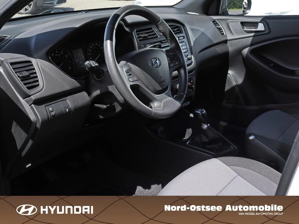 Hyundai i20 1.2 PASSION KLIMA SITZHEIZUNG ISOFIX