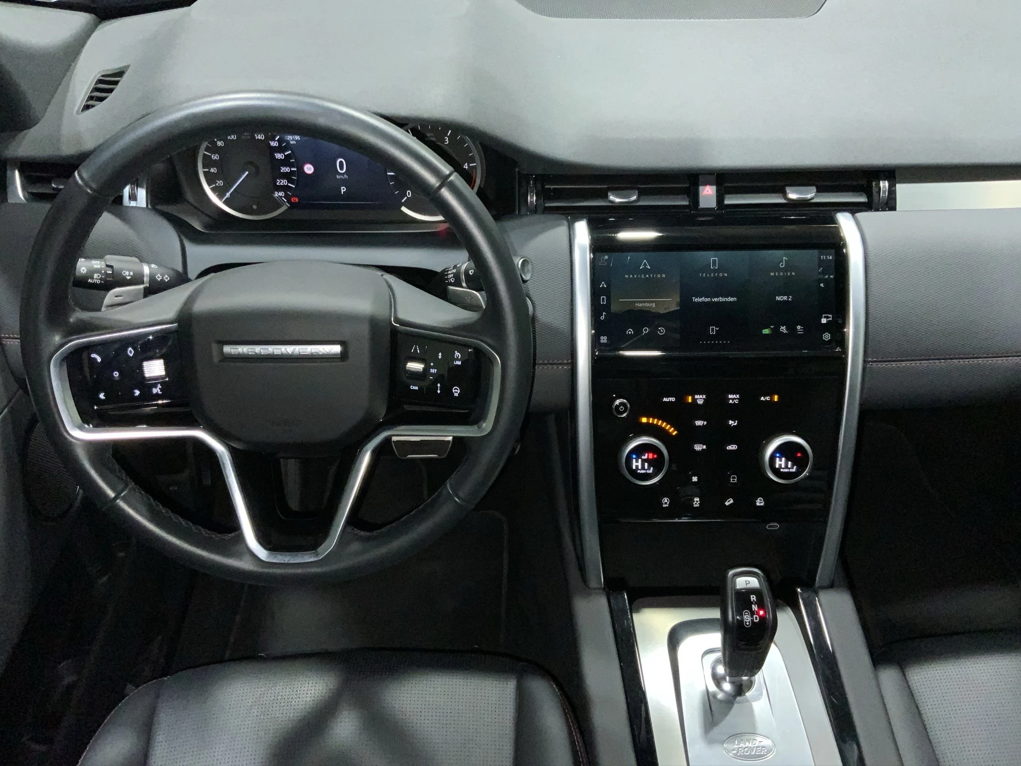 Land Rover-Discovery Sport-image-8
