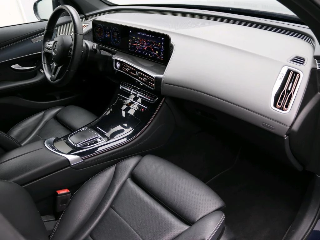 Mercedes-Benz-EQC-image-7