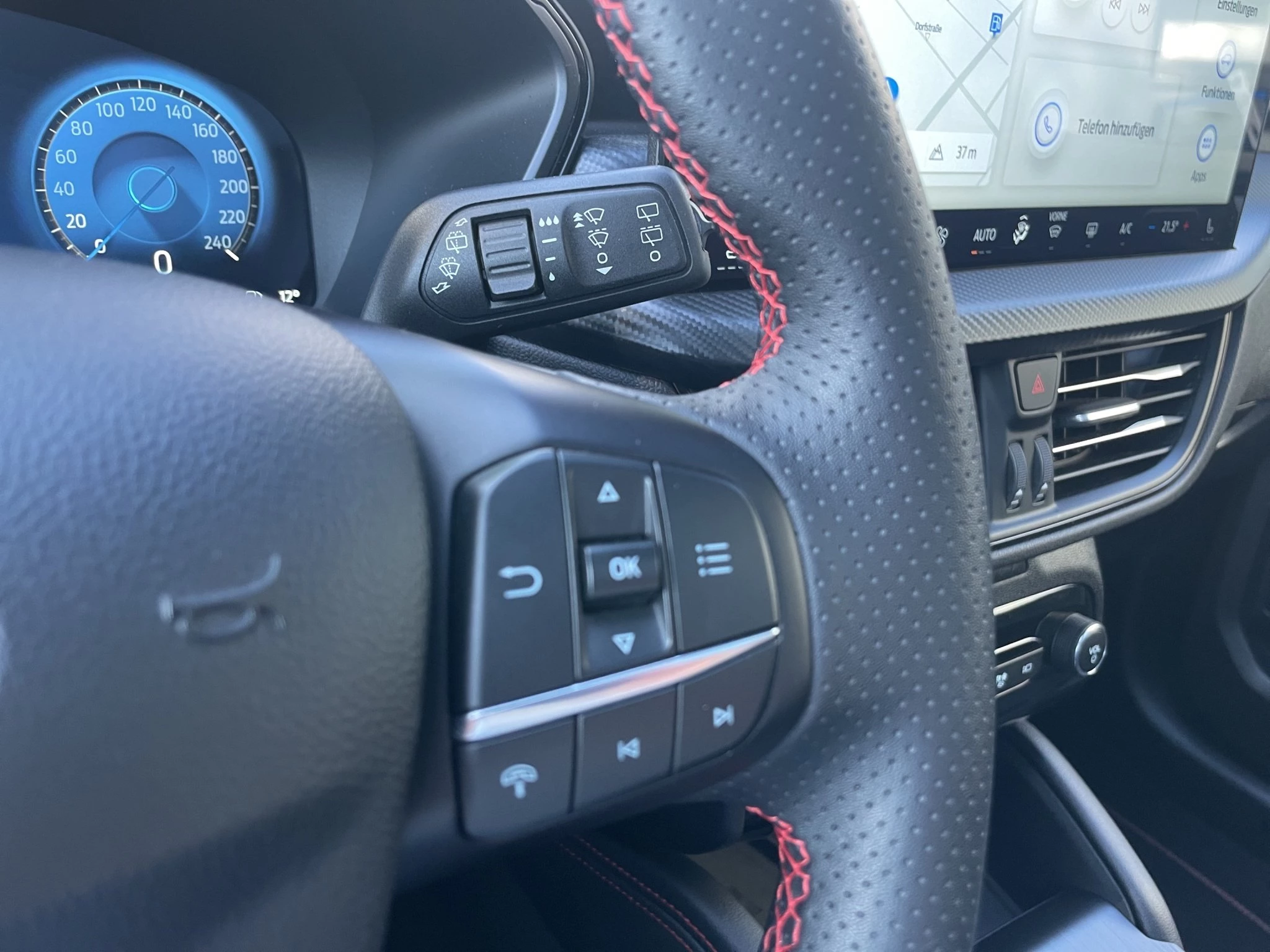 Ford Kuga ST-Line X Aut.*PANO*AHK*360GRAD*LED-MATRIX*NAVI*GRA*WINTER-PKT.