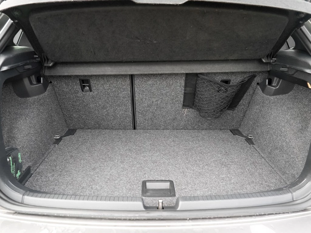 Volkswagen Polo GTI 2.0 TSI 6-Gang Schalter *LED*Navi*BEATS Audio*Climatronic*Sitzhzg*Digi-Cockpit*PDC*uvm...