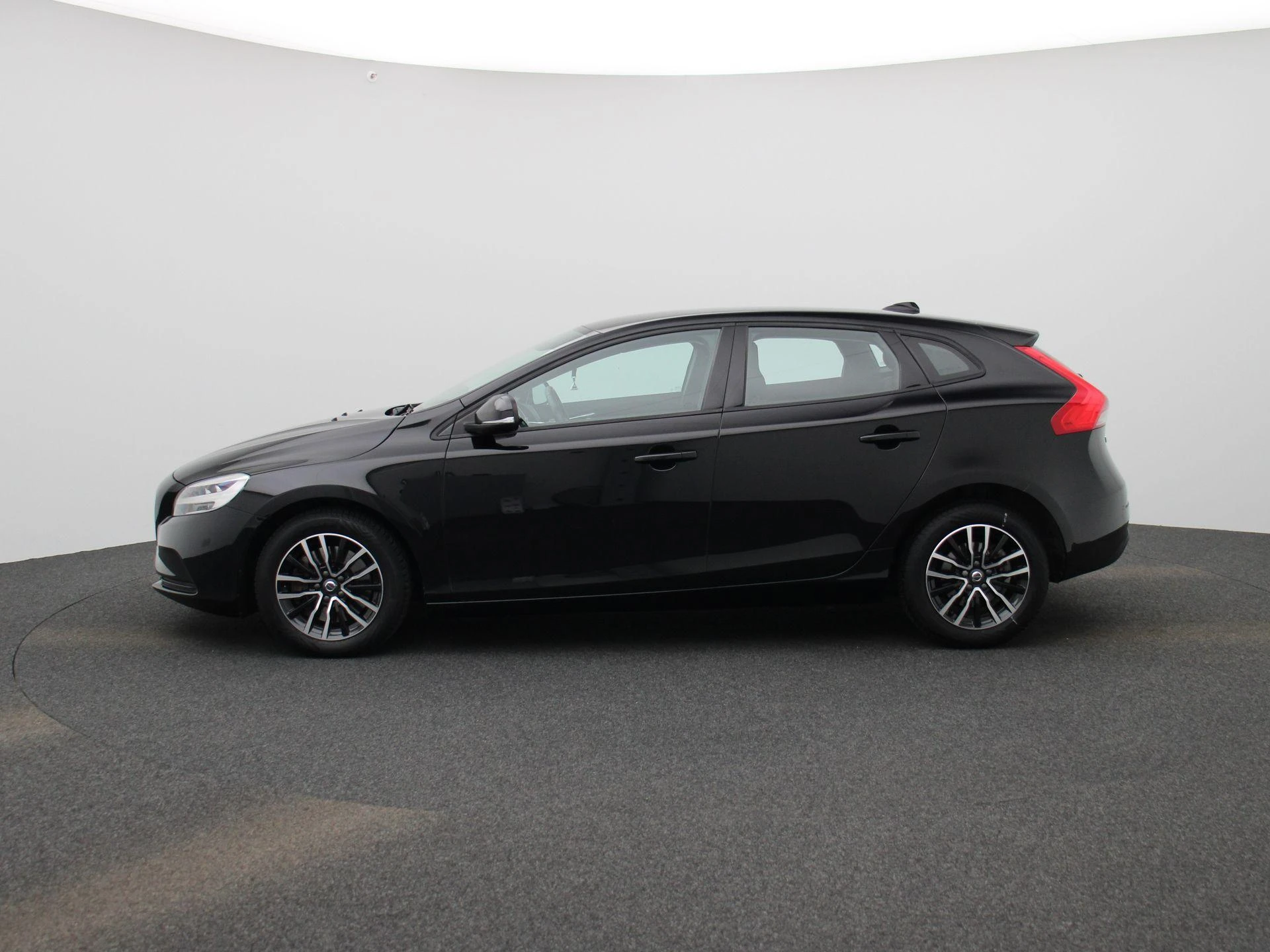 Volvo-V40-image-4