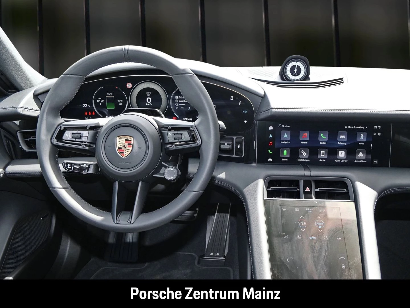 Porsche Taycan Black Edition InnoDrive HA-Lenkung HeadUp black edition
