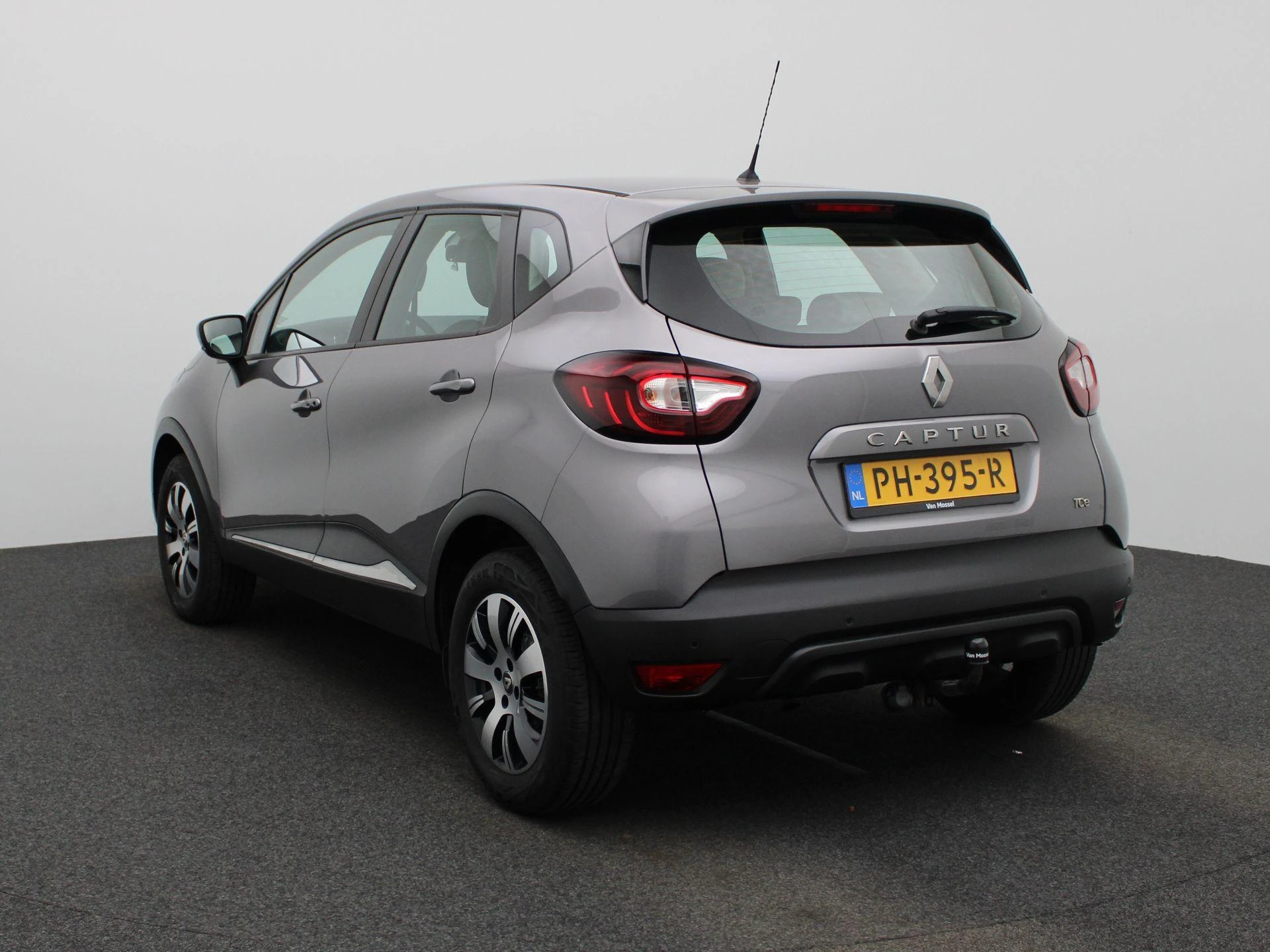 Renault-Captur-image-1