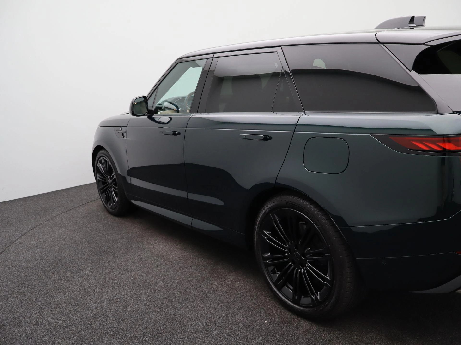 Land Rover-Range Rover Sport-image-46