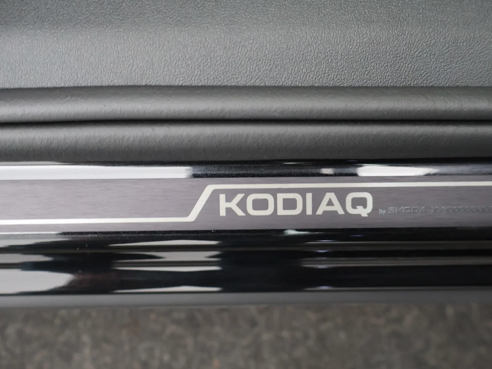 Škoda Kodiaq PHEV Kodiaq Sportline PHEV 1.5TSI 204PK *AUTOMAAT*PANO*SPORTSEATS*NAVI*APP CONNECT*BLTH*CRUISE*PDC*...