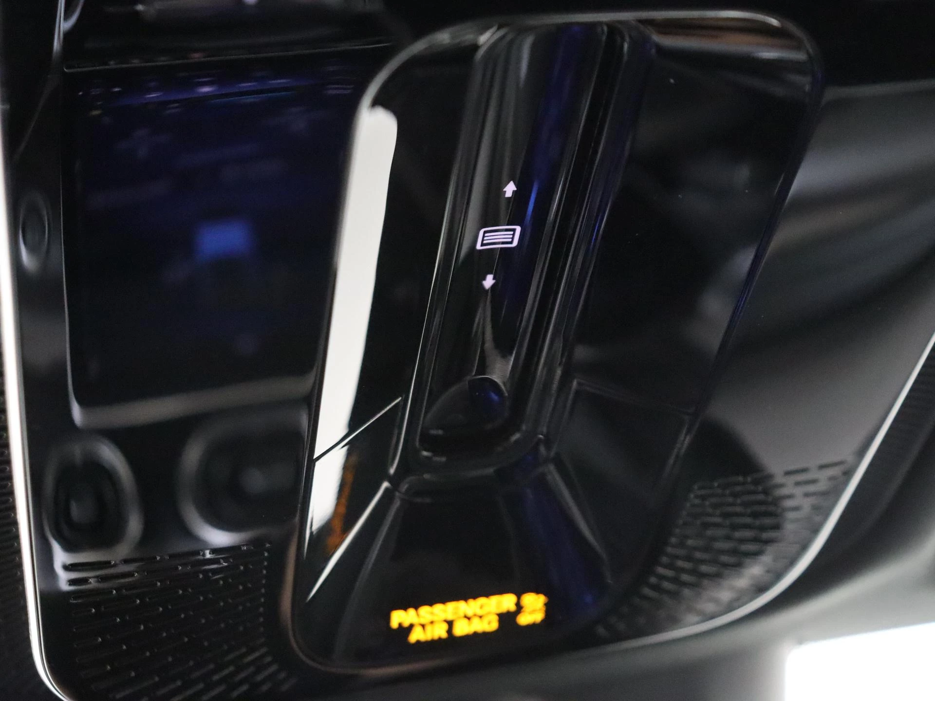Mercedes-Benz-GLC-image-28