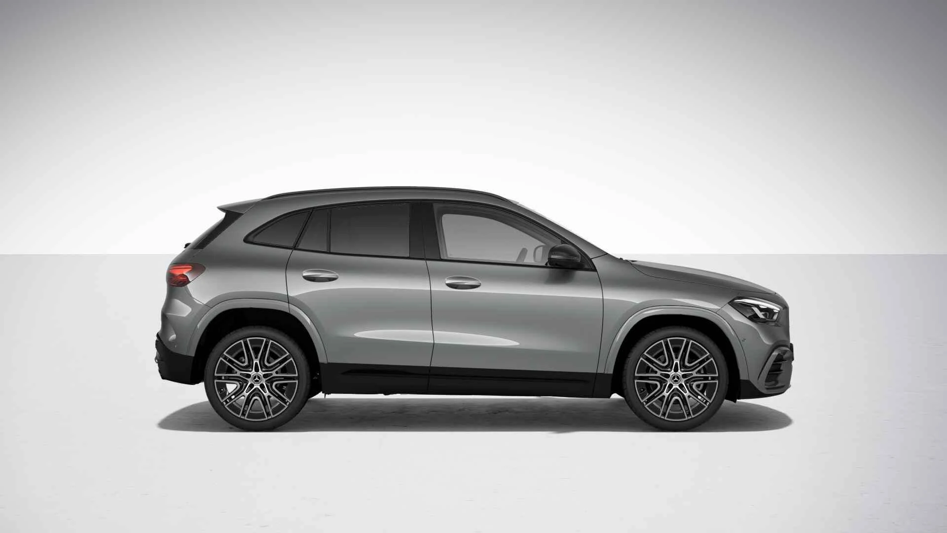 Mercedes-Benz-GLA-image-7