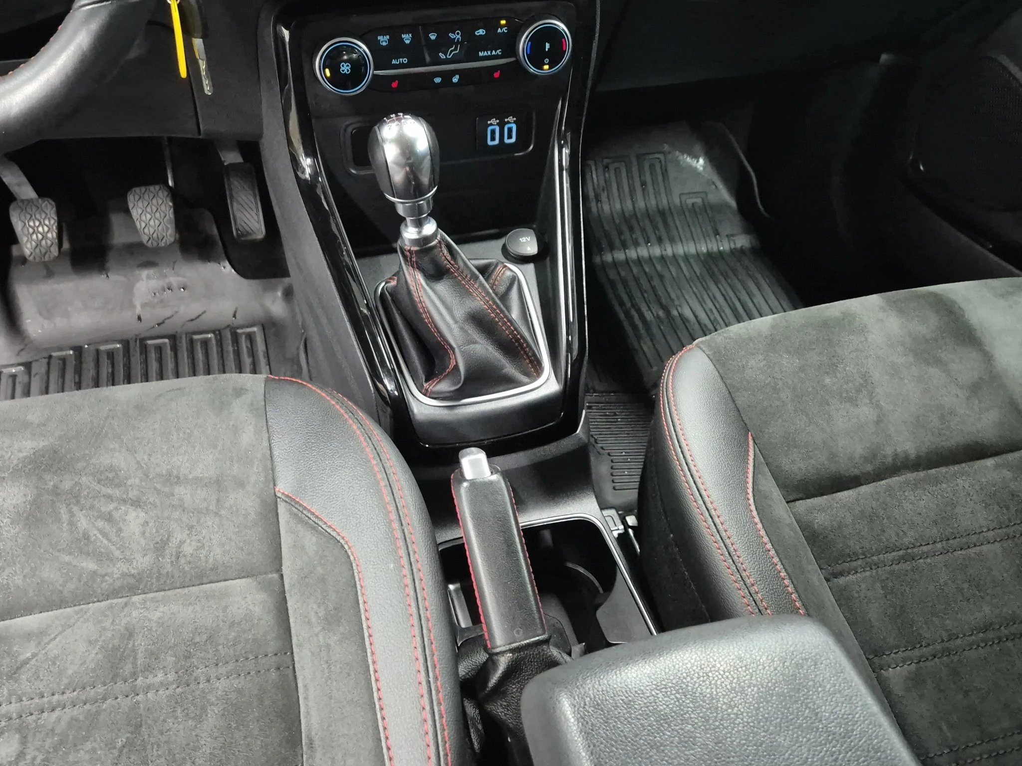 Ford-EcoSport-image-13