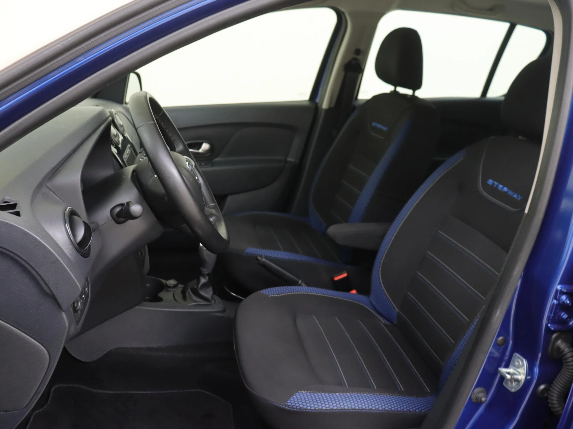 Dacia-Sandero Stepway-image-14