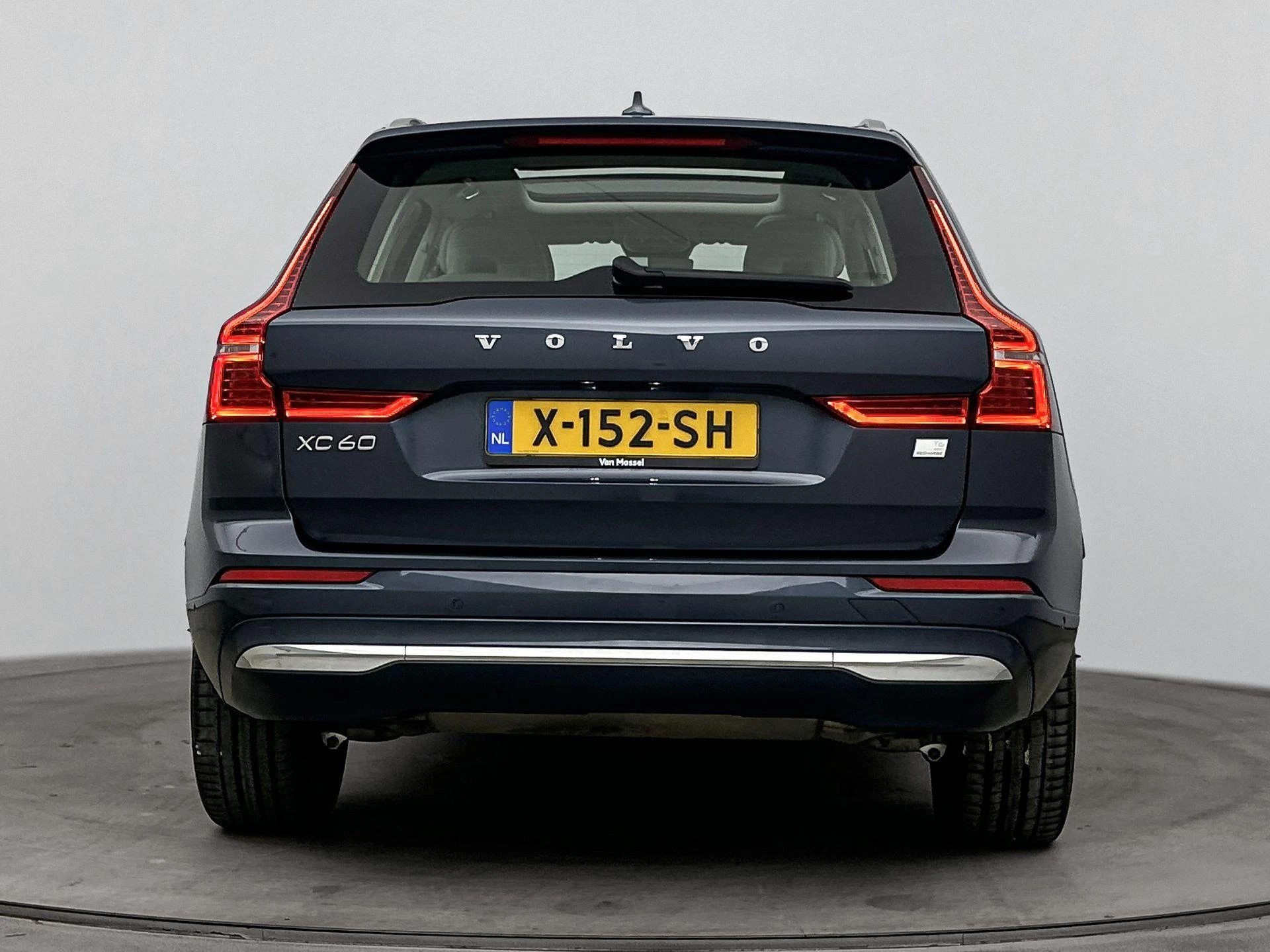 Volvo-XC60-image-2