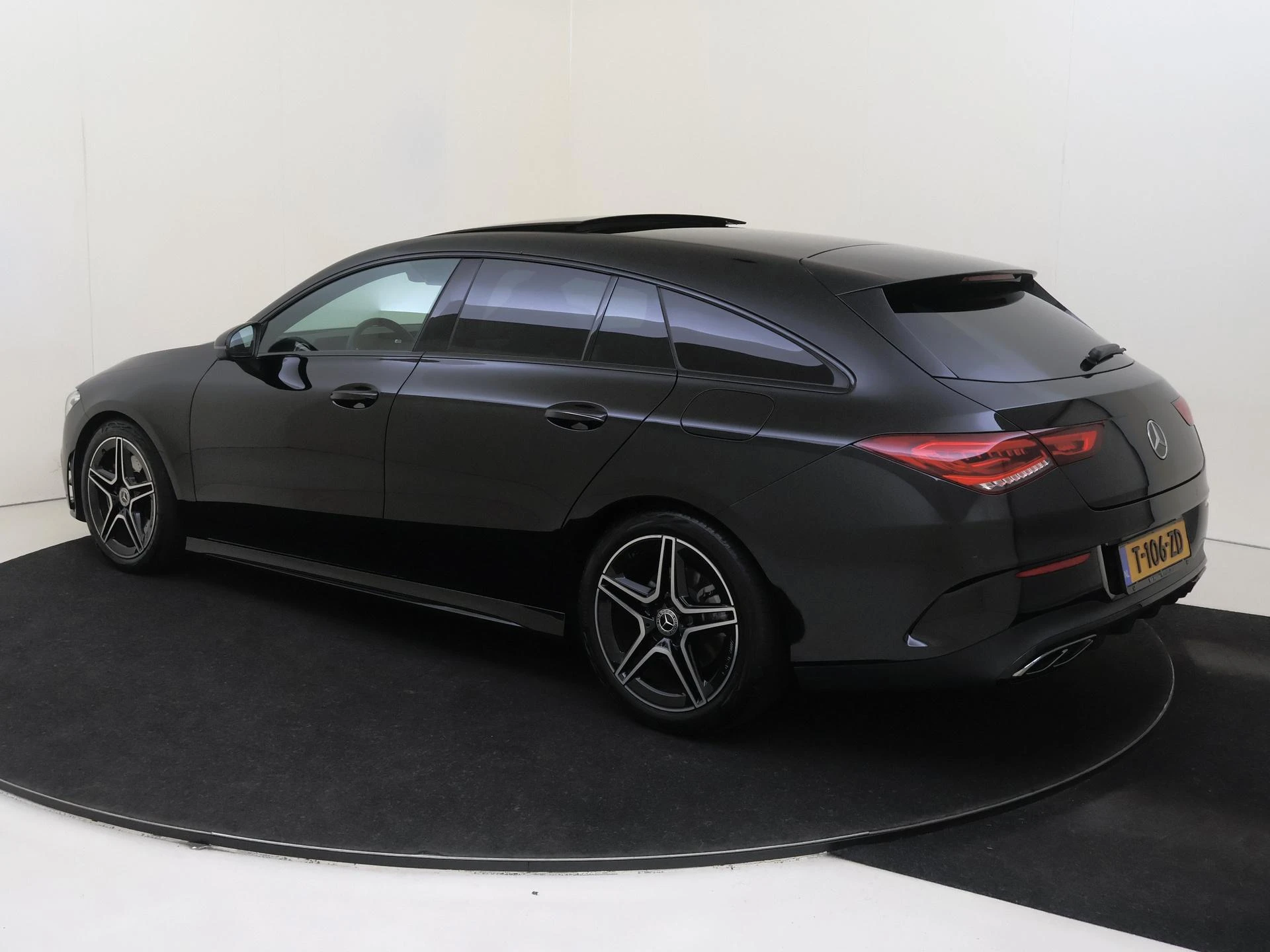 Mercedes-Benz CLA Shooting Brake 200 AMG Line