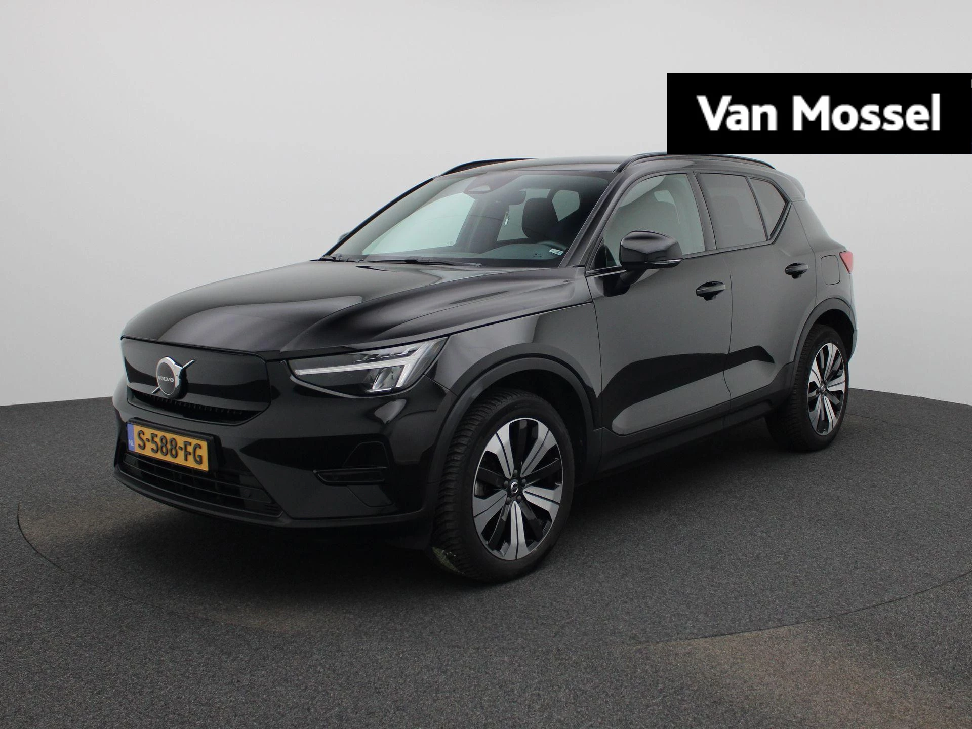 Volvo-XC40-image-0