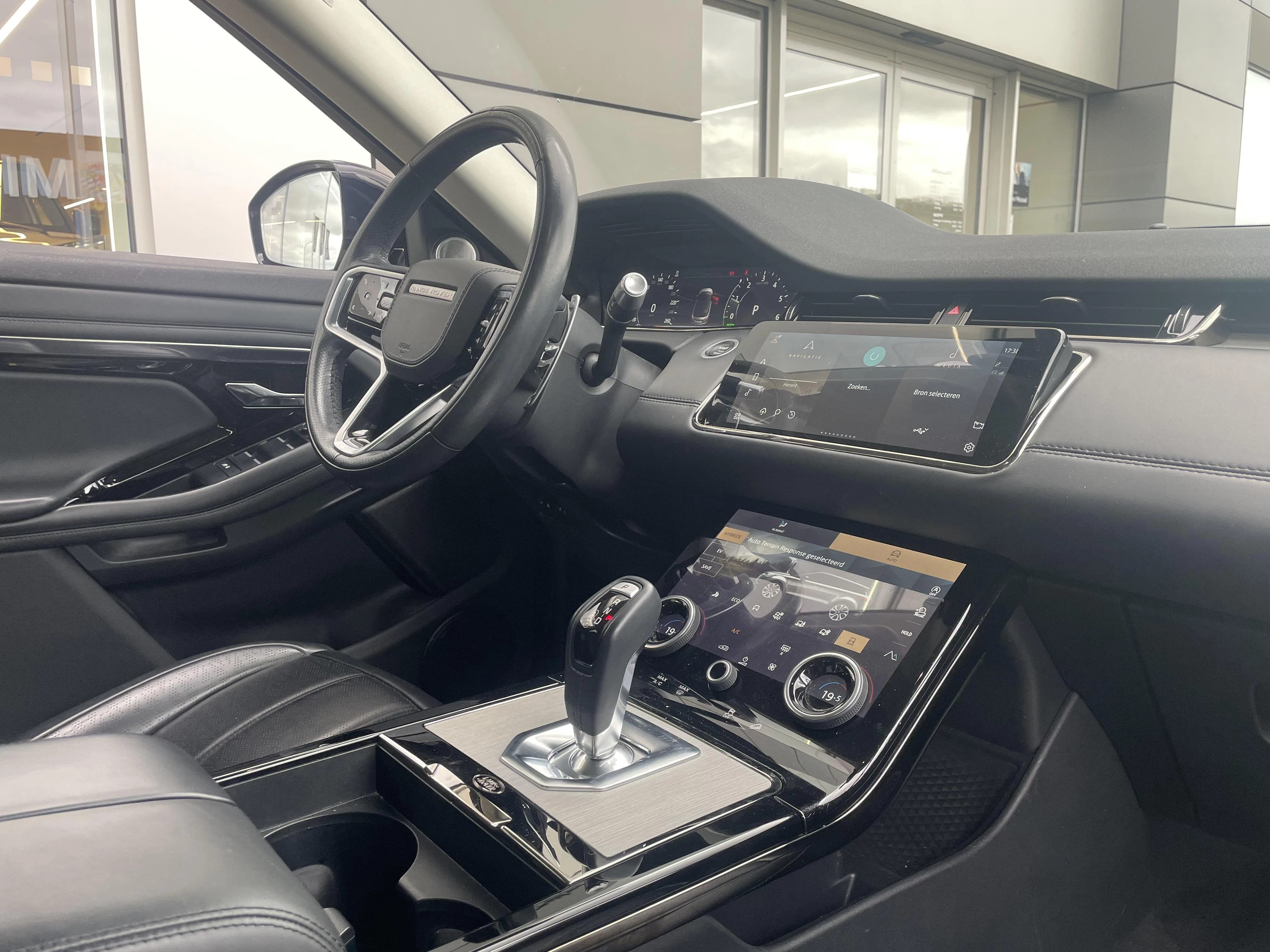 Land Rover Range Rover Evoque P300e R-Dynamic HSE