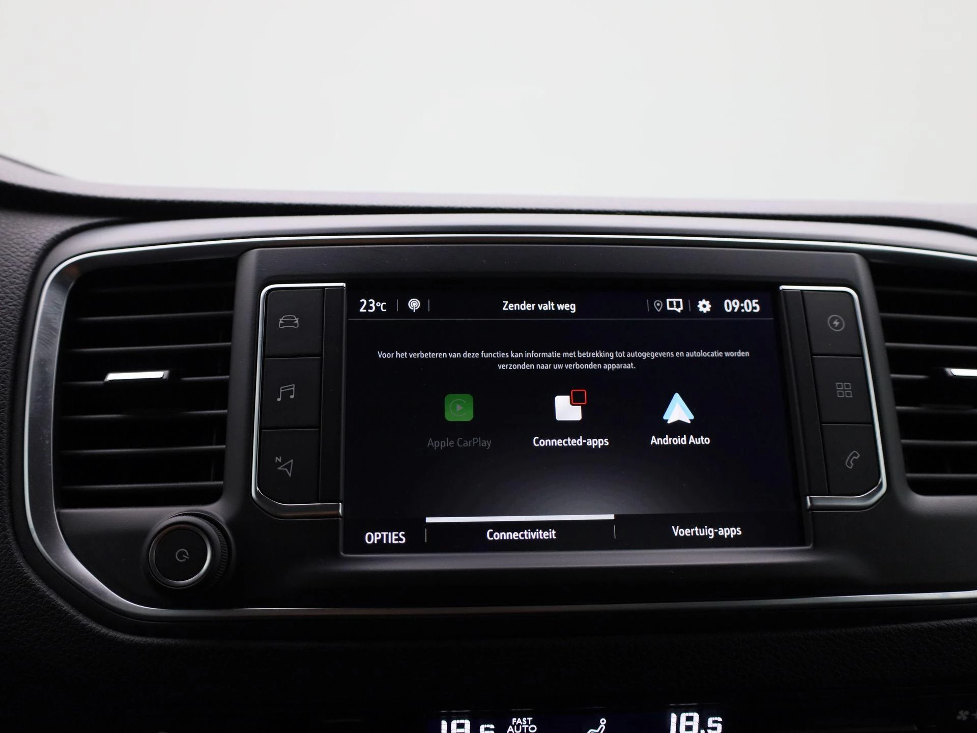 Opel-Zafira e-Life-image-22