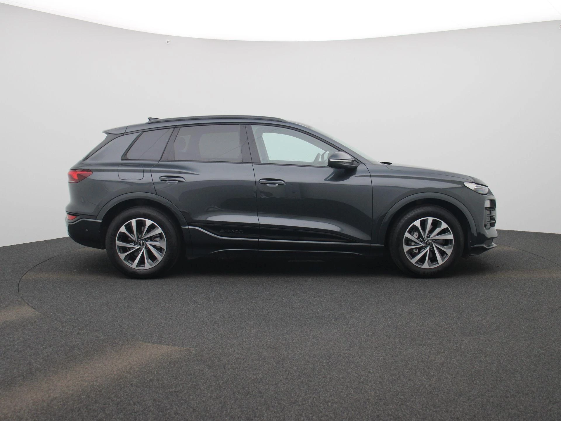 Audi-Q6 e-tron-image-5