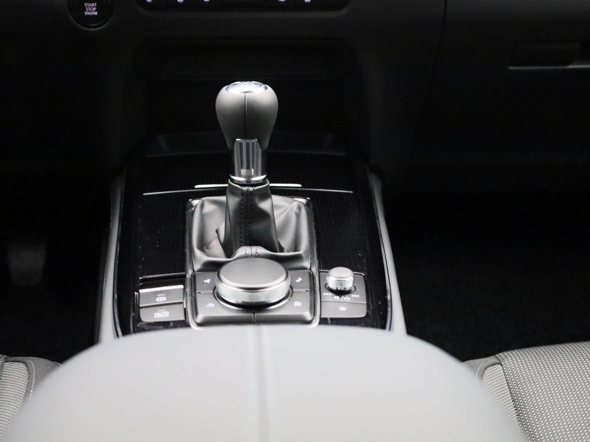 Mazda CX-30 2.0 e-Skyactiv X 137kW Skydrive Business