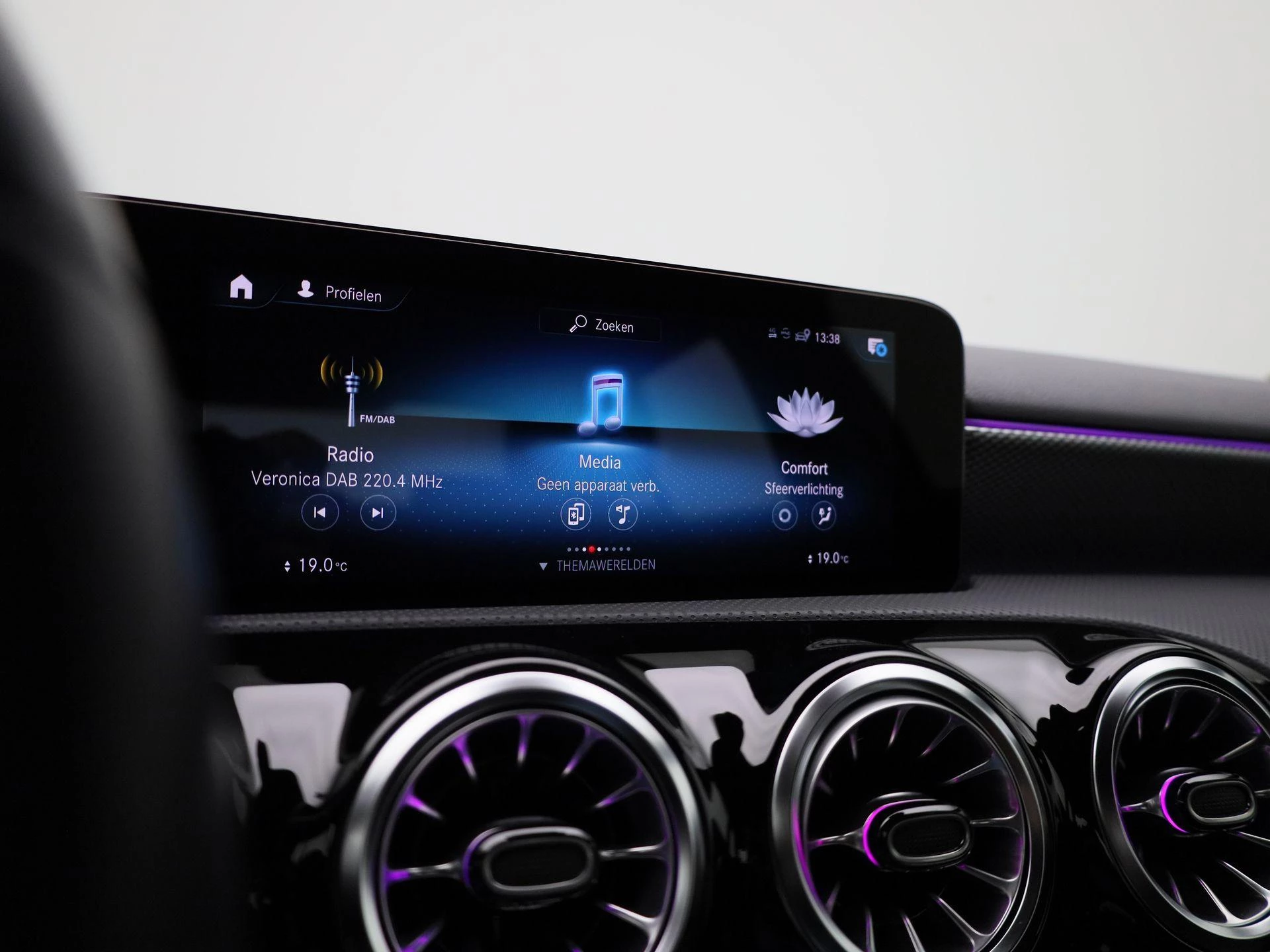 Mercedes-Benz-A-Klasse-image-15