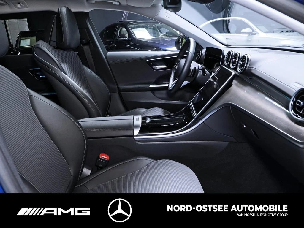Mercedes-Benz C-Klasse 300 T AVANTGARDE PANO TEMPOMAT SOUND PDC LED AVANTGARDE