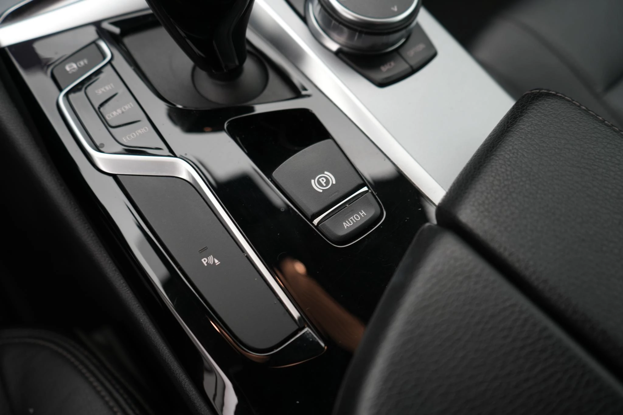 BMW-5 Serie-image-12