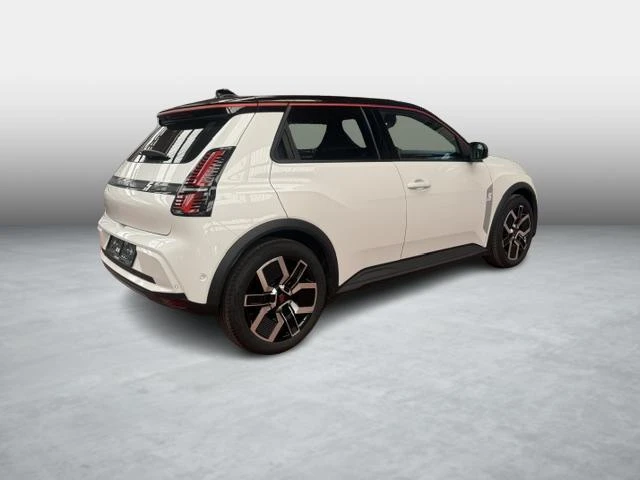 Renault 5 E-Tech electric EV 52kWh Techno 110 kW comfort range