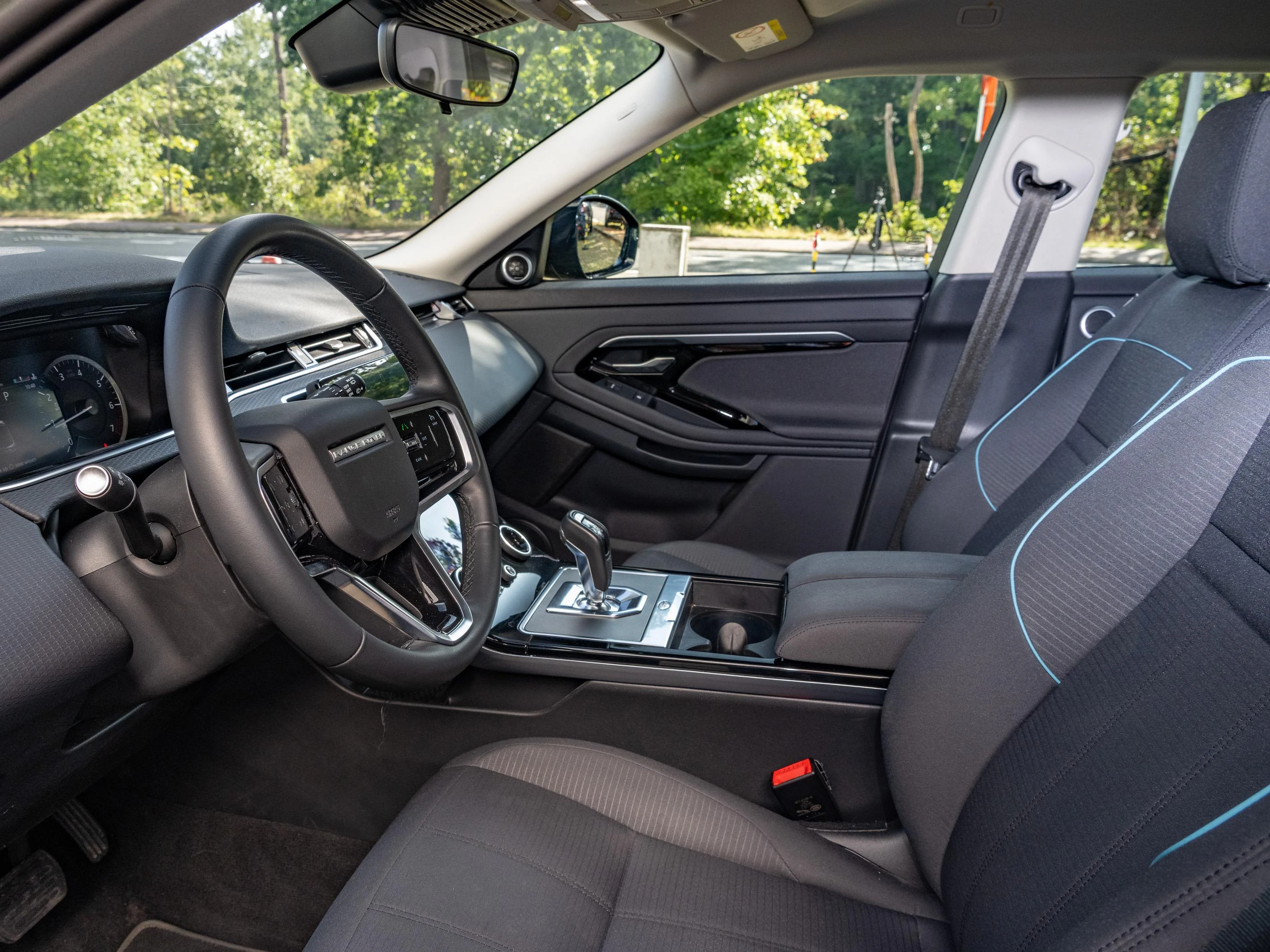 Land Rover-Range Rover Evoque-image-6