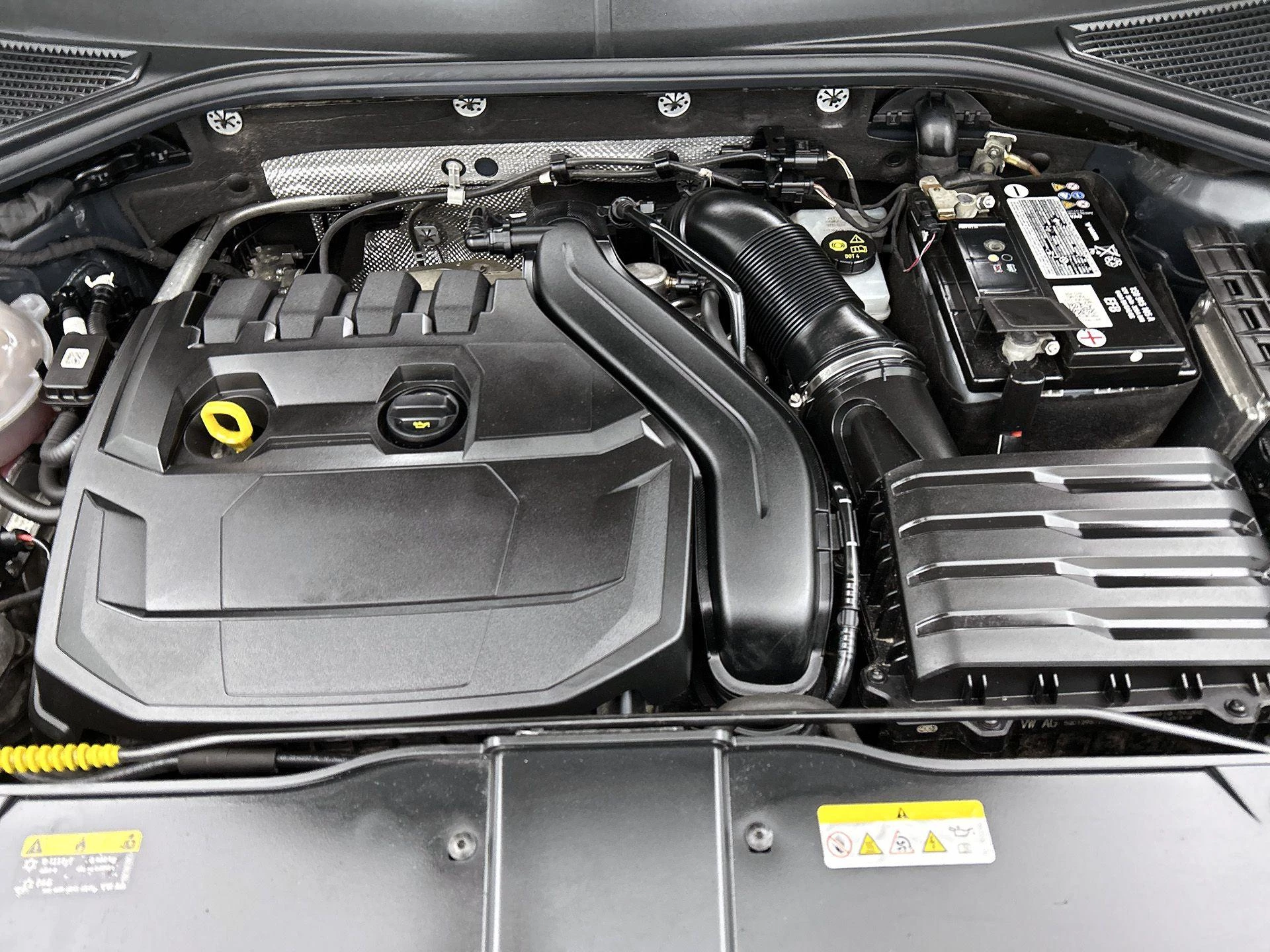 Volkswagen-T-Roc-image-28