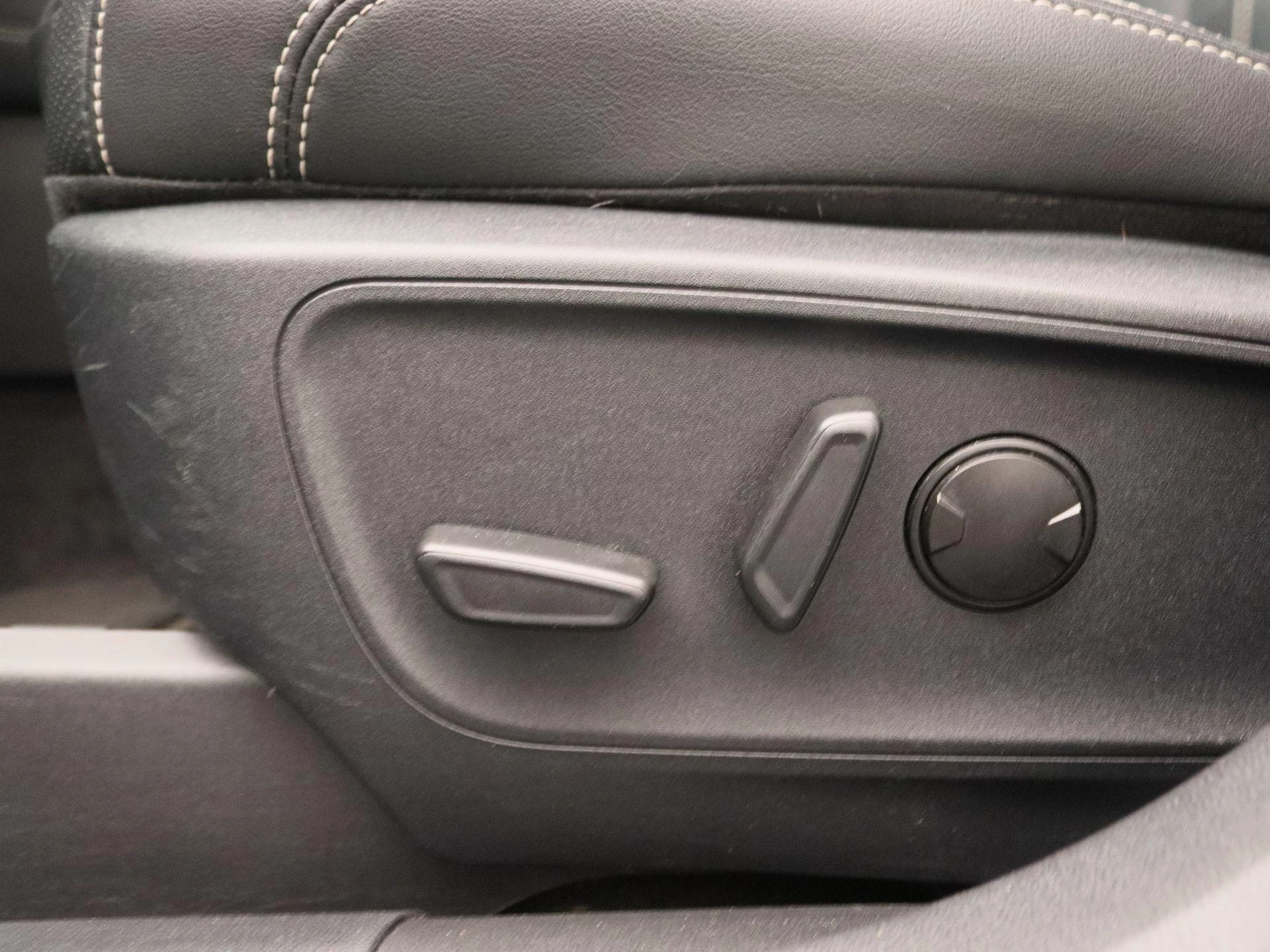 Ford-Kuga-image-13